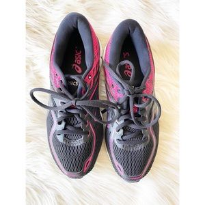 ASICS tennis running shoes size 7